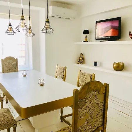 Golden Pearl - Jacuzzi Top Center Luxury Apartment Sofia